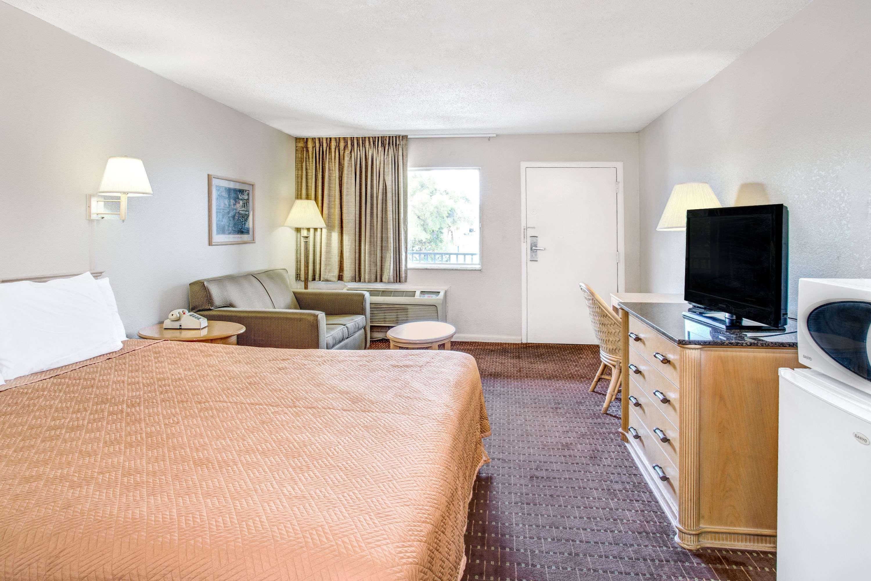 Super 8 By Wyndham Kissimmeeモーテル エクステリア 写真